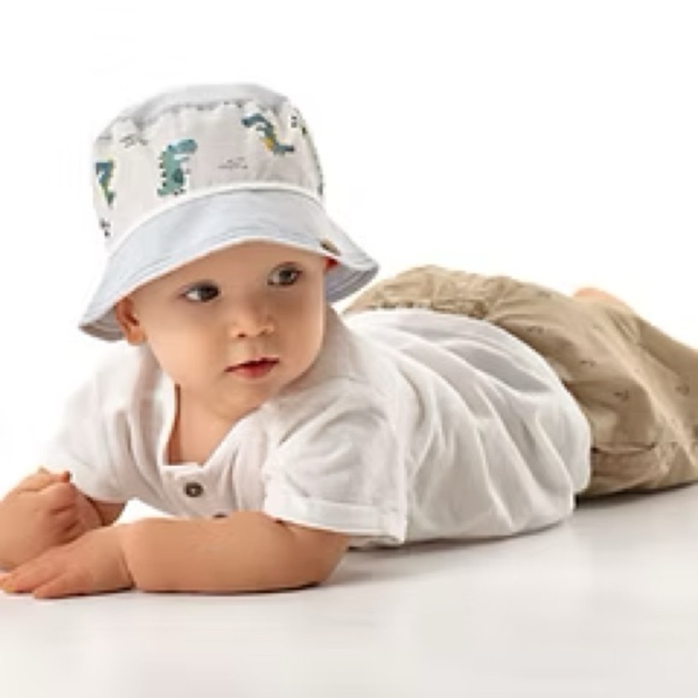 Marika White and Green Bucket Hat Sun Protection